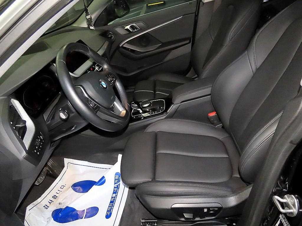 BMW 2시리즈 2시리즈 그란쿠페 (F44) 220i 그란쿠페 스포츠 이미지 6