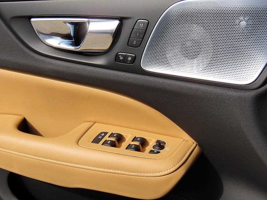 볼보 S60 S60(3세대) B5 인스크립션 이미지 12