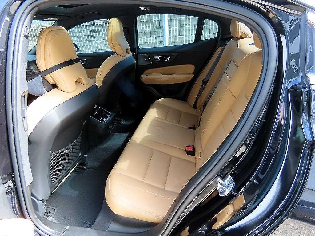 볼보 S60 S60(3세대) B5 인스크립션 이미지 6