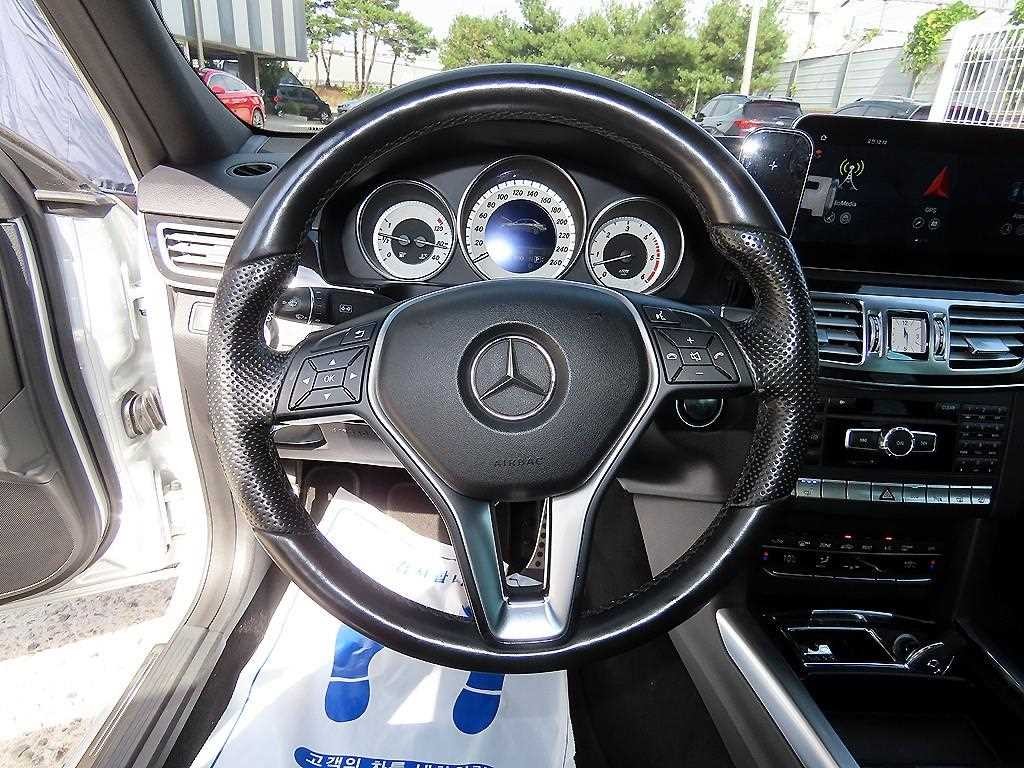 벤츠 E 클래스 E-클래스 W212 E350 블루텍 4MATIC 이미지 8