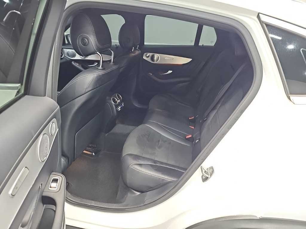 벤츠 GLC 클래스 GLC클래스 X253 GLC 300 4MATIC AMG LINE 쿠페 이미지 12
