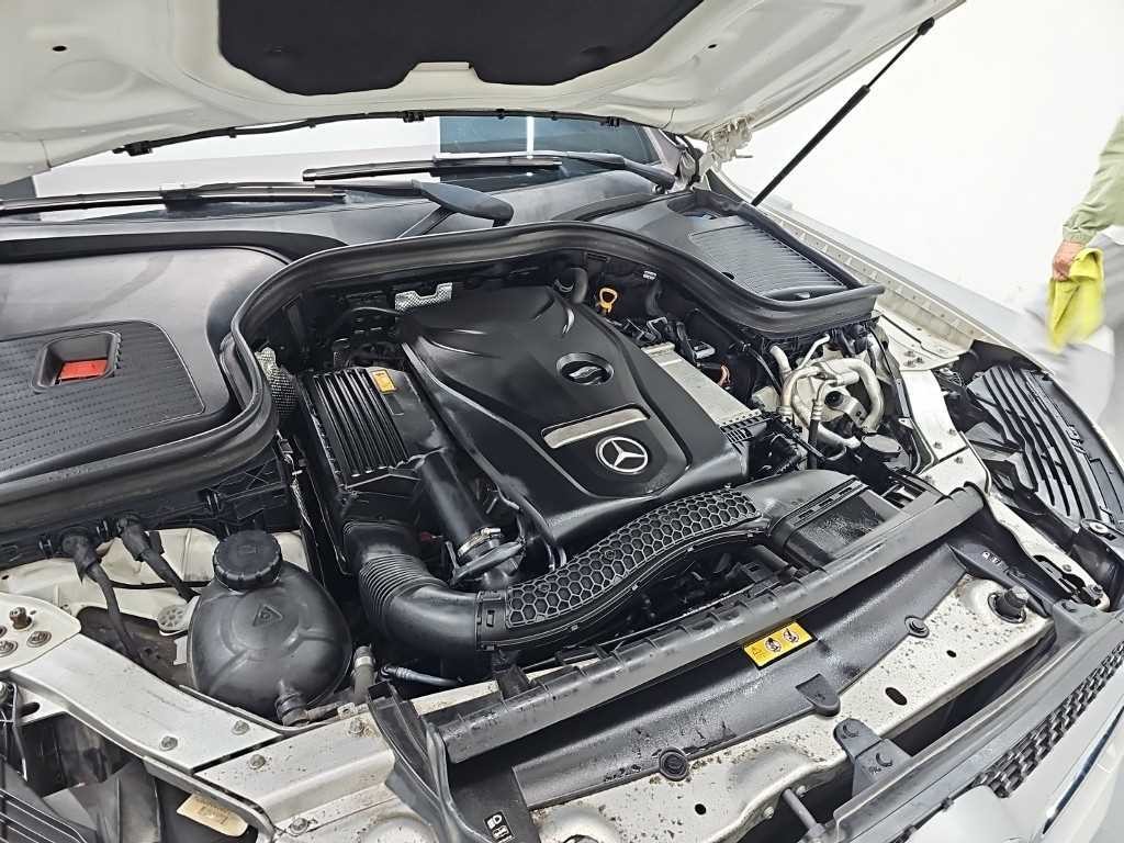 벤츠 GLC 클래스 GLC클래스 X253 GLC 300 4MATIC AMG LINE 쿠페 이미지 5