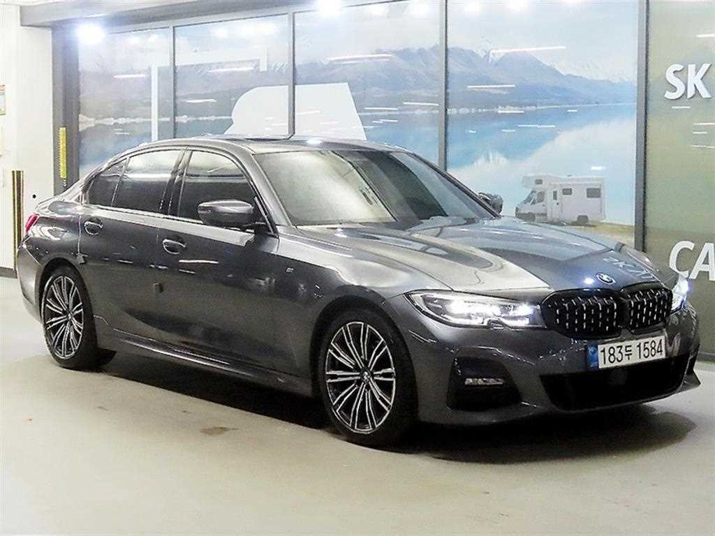 BMW 3시리즈 3시리즈 (G20) 320i M 스포츠 이미지 1
