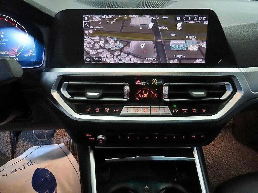 BMW 3시리즈 3시리즈 (G20) 320i M 스포츠 이미지 11
