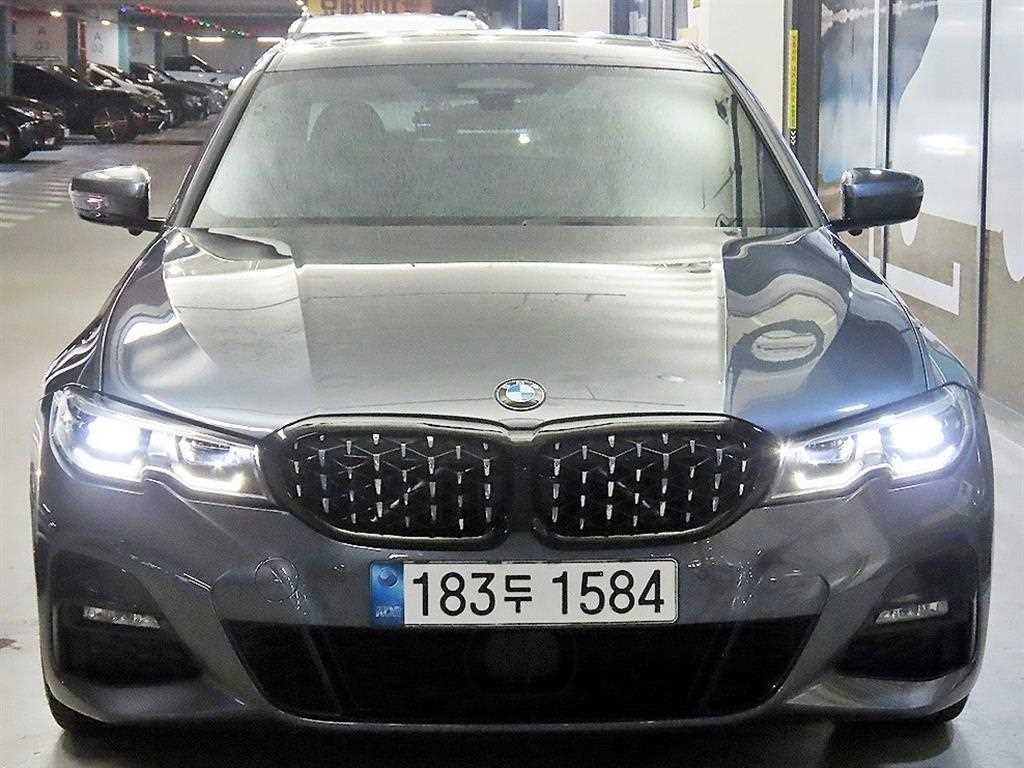 BMW 3시리즈 3시리즈 (G20) 320i M 스포츠 이미지 2