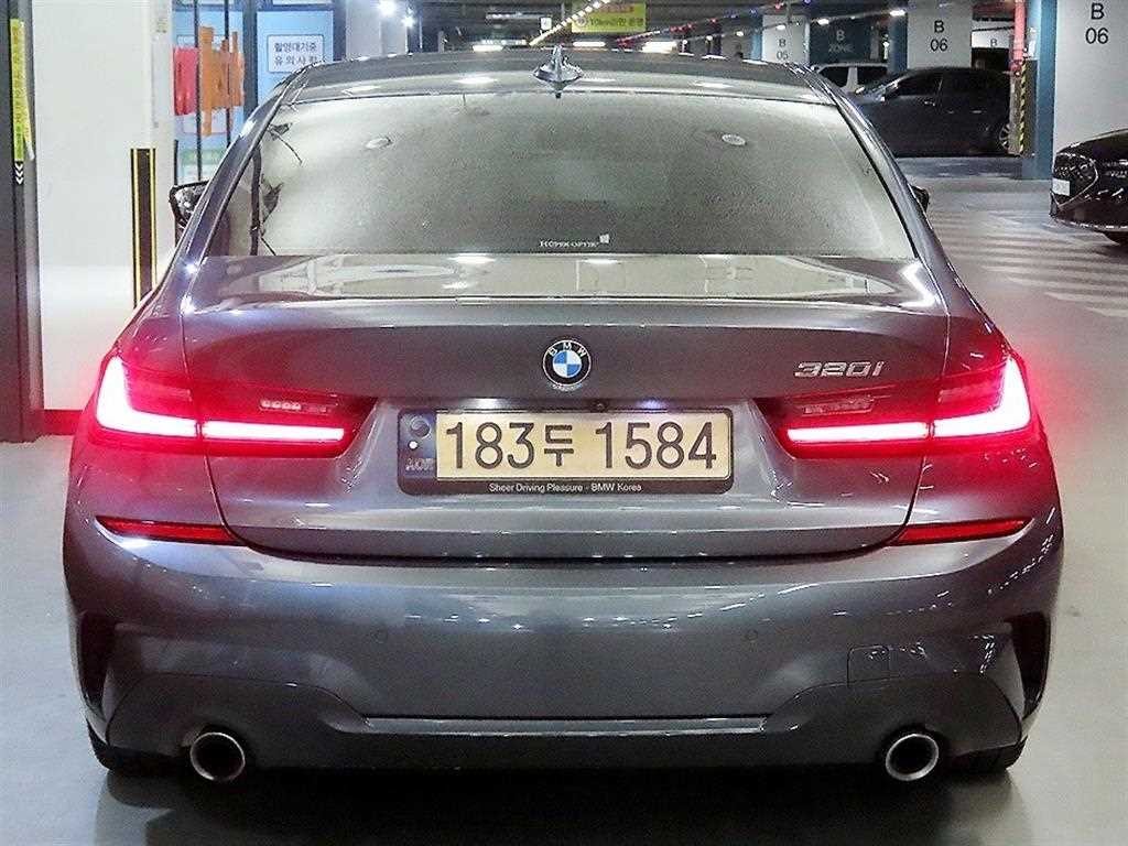 BMW 3시리즈 3시리즈 (G20) 320i M 스포츠 이미지 5