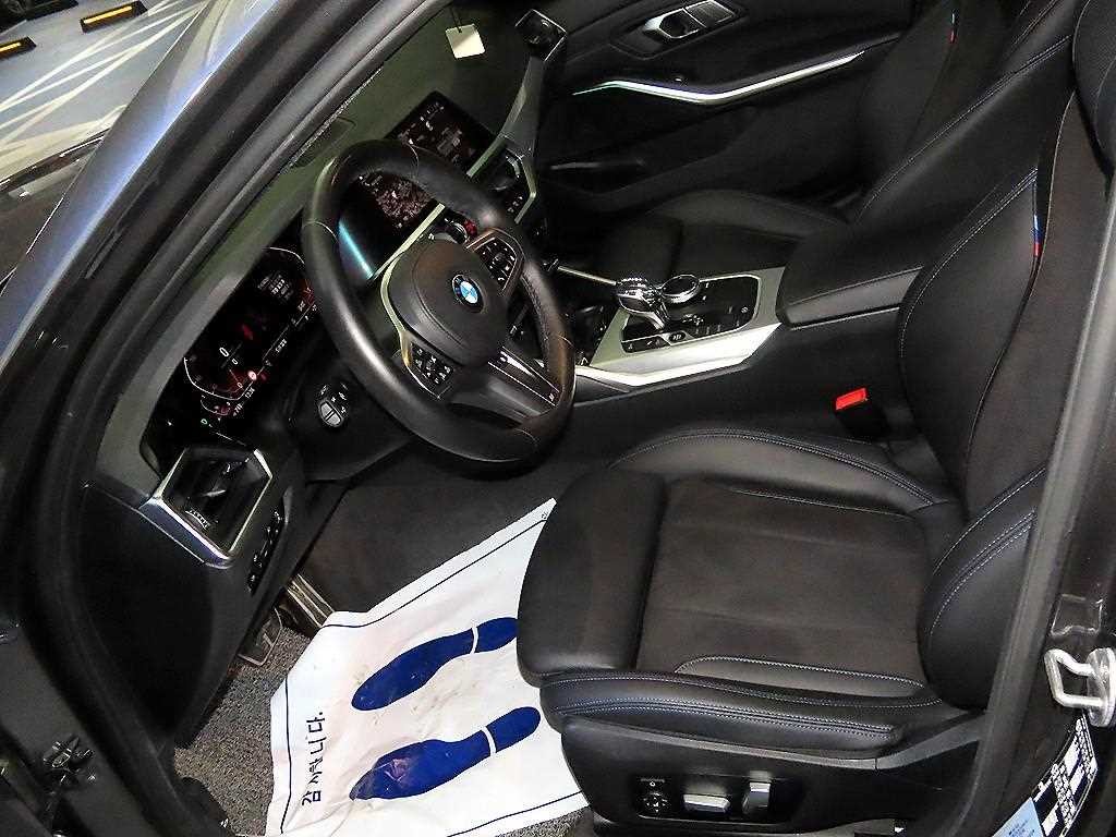 BMW 3시리즈 3시리즈 (G20) 320i M 스포츠 이미지 6
