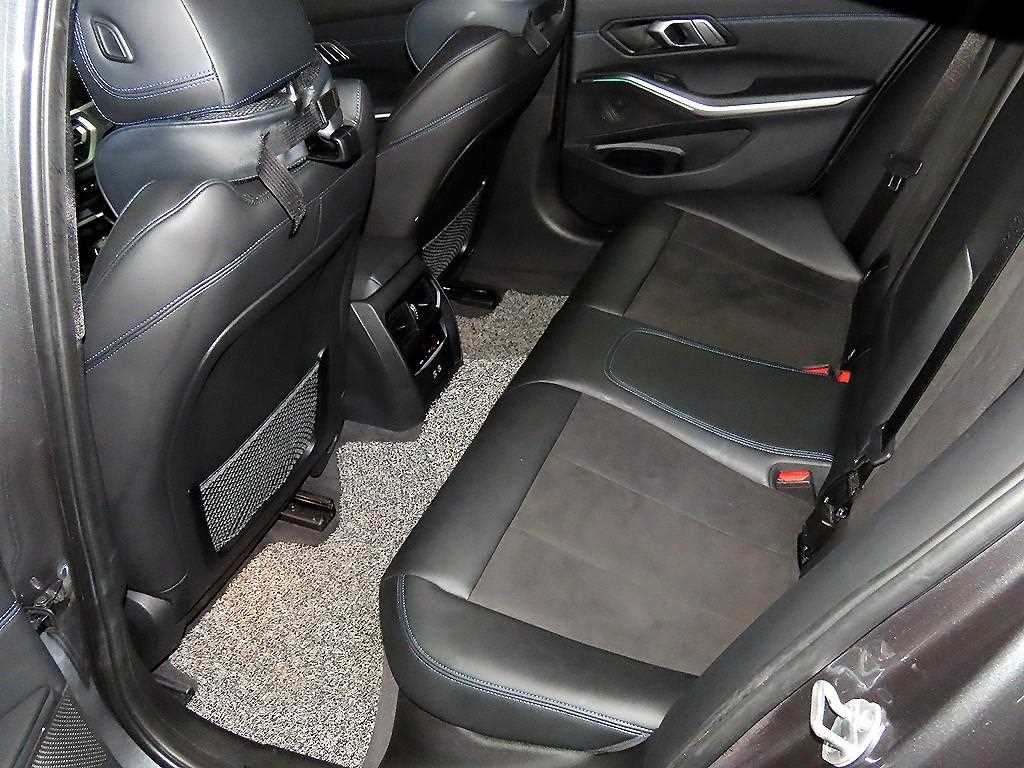 BMW 3시리즈 3시리즈 (G20) 320i M 스포츠 이미지 7