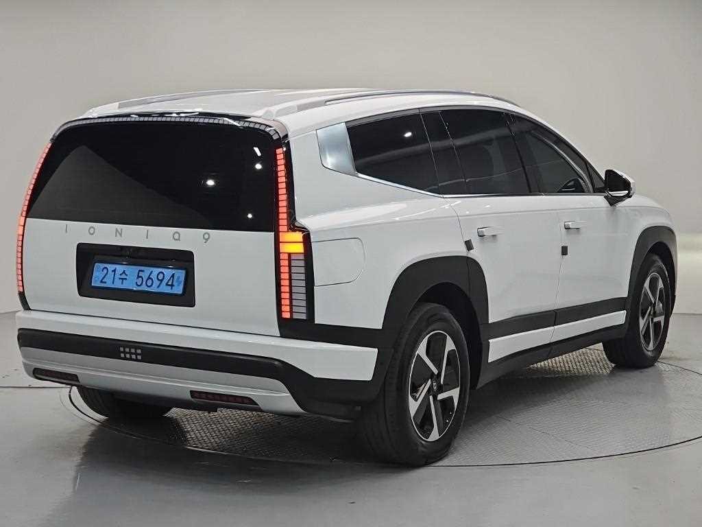 현대 아이오닉 9 항속형 2WD 익스클루시브 이미지 4