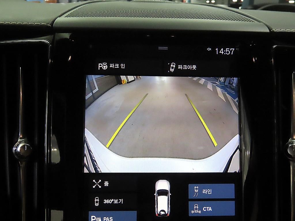 볼보 XC60 XC60(2세대) D5 AWD 인스크립션 이미지 14