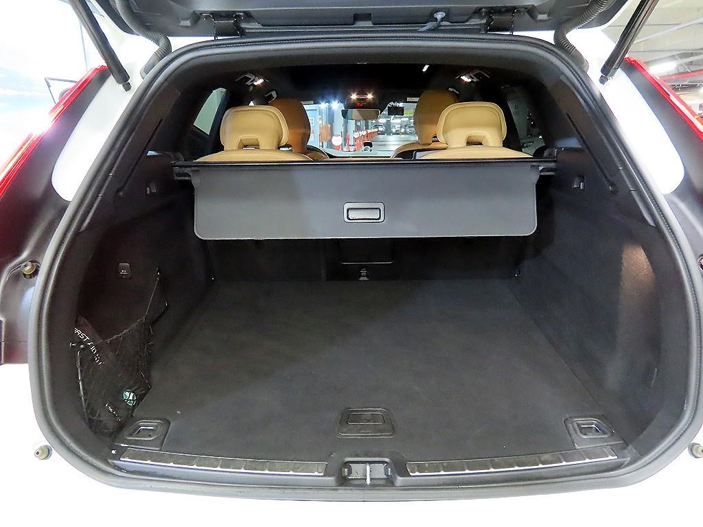 볼보 XC60 XC60(2세대) D5 AWD 인스크립션 이미지 17