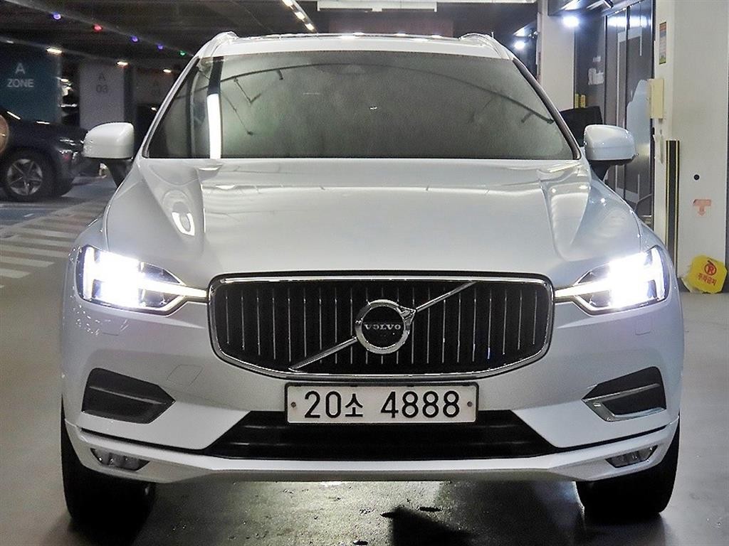 볼보 XC60 XC60(2세대) D5 AWD 인스크립션 이미지 2