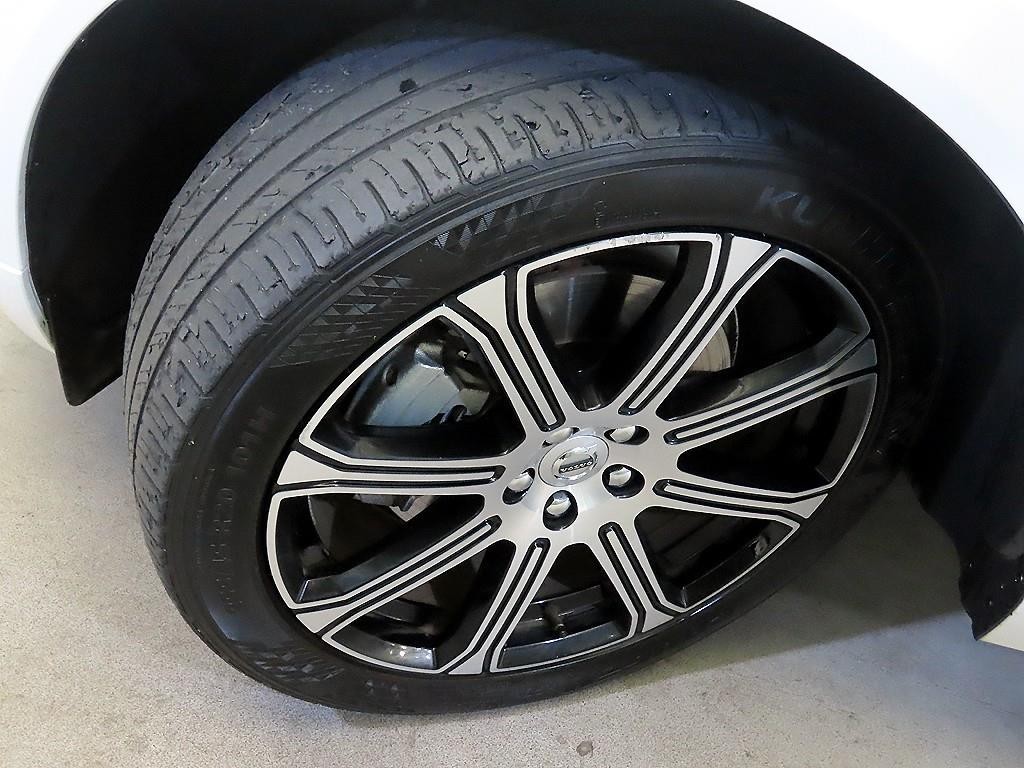 볼보 XC60 XC60(2세대) D5 AWD 인스크립션 이미지 20