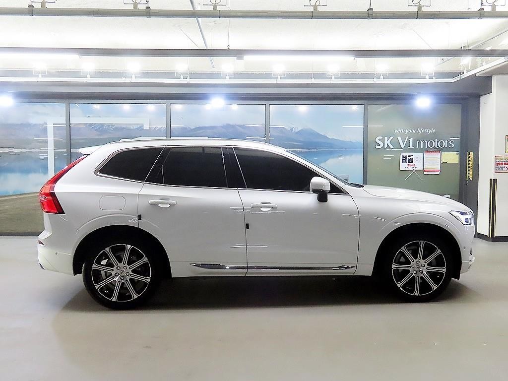 볼보 XC60 XC60(2세대) D5 AWD 인스크립션 이미지 3