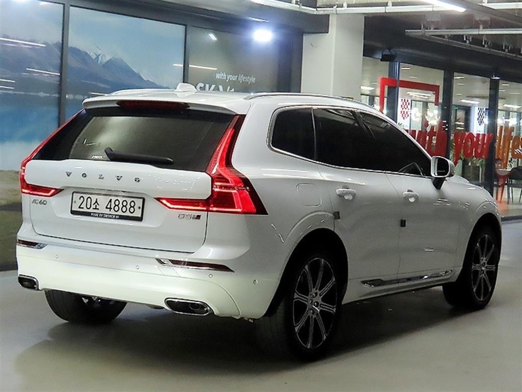 볼보 XC60 XC60(2세대) D5 AWD 인스크립션 이미지 4