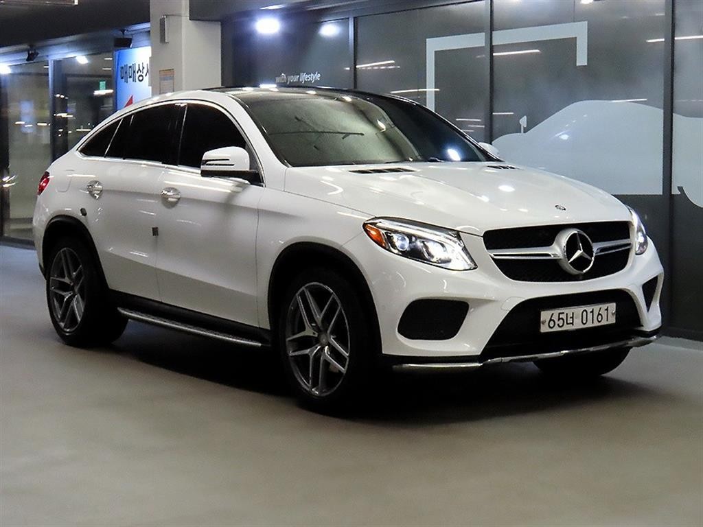 벤츠 GLE 클래스 GLE 클래스 W166 GLE 350 d 4MATIC 쿠페 이미지 1