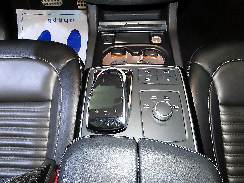 벤츠 GLE 클래스 GLE 클래스 W166 GLE 350 d 4MATIC 쿠페 이미지 12