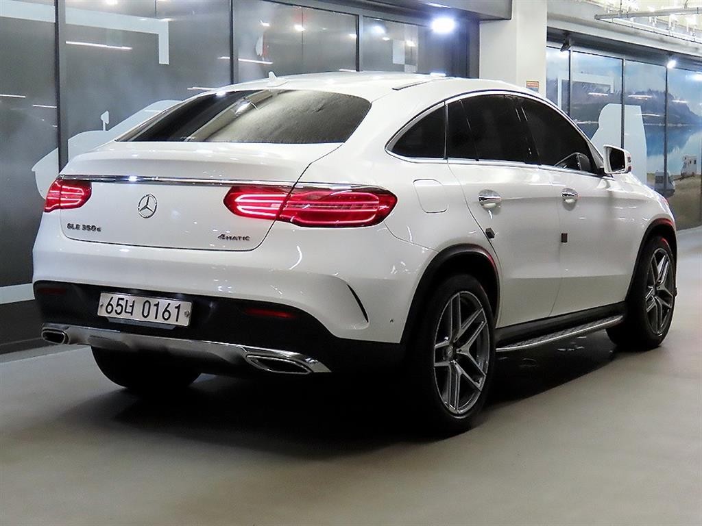 벤츠 GLE 클래스 GLE 클래스 W166 GLE 350 d 4MATIC 쿠페 이미지 4