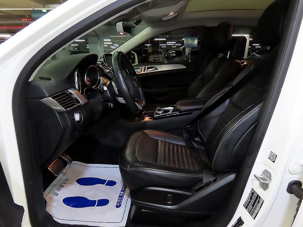 벤츠 GLE 클래스 GLE 클래스 W166 GLE 350 d 4MATIC 쿠페 이미지 6