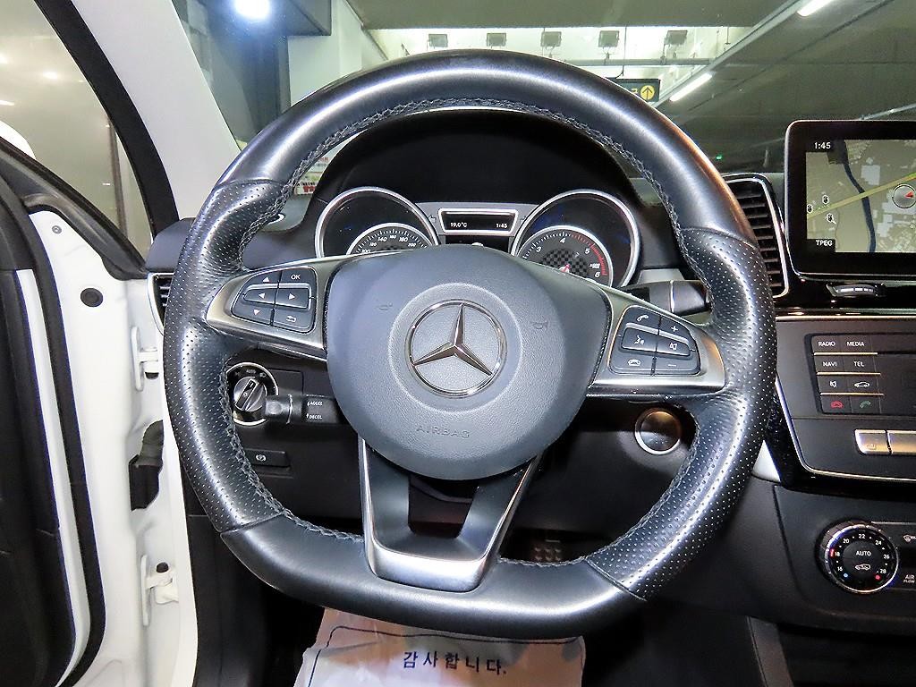 벤츠 GLE 클래스 GLE 클래스 W166 GLE 350 d 4MATIC 쿠페 이미지 8