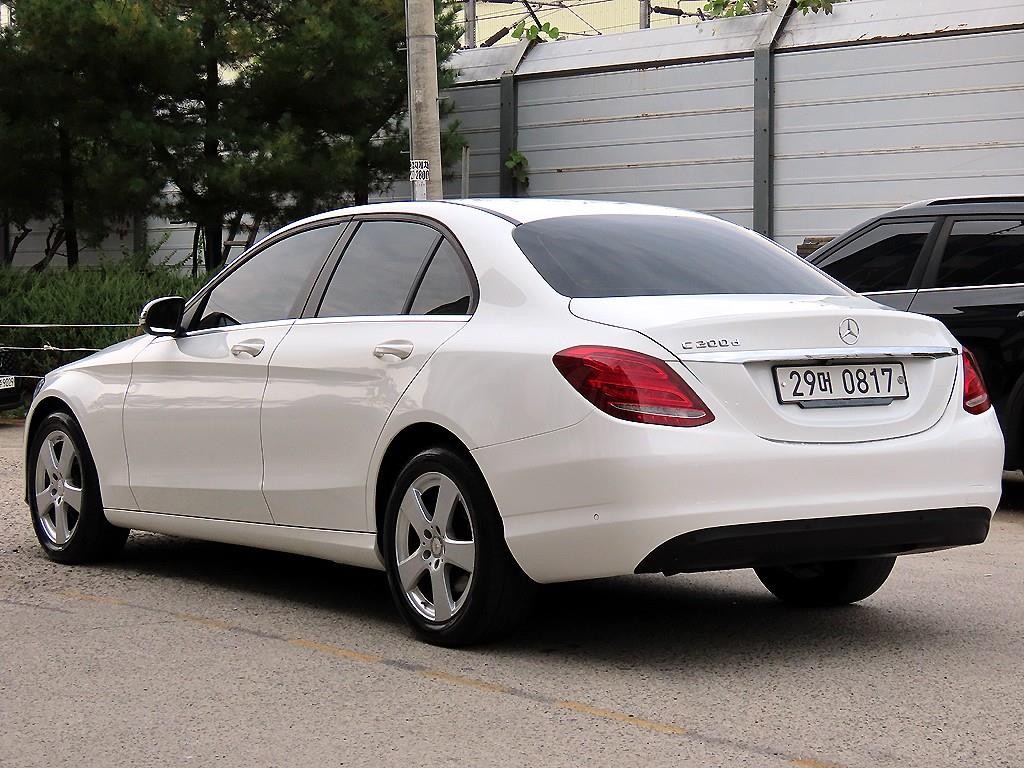 벤츠 C 클래스 C클래스 W205 C200 d 이미지 3