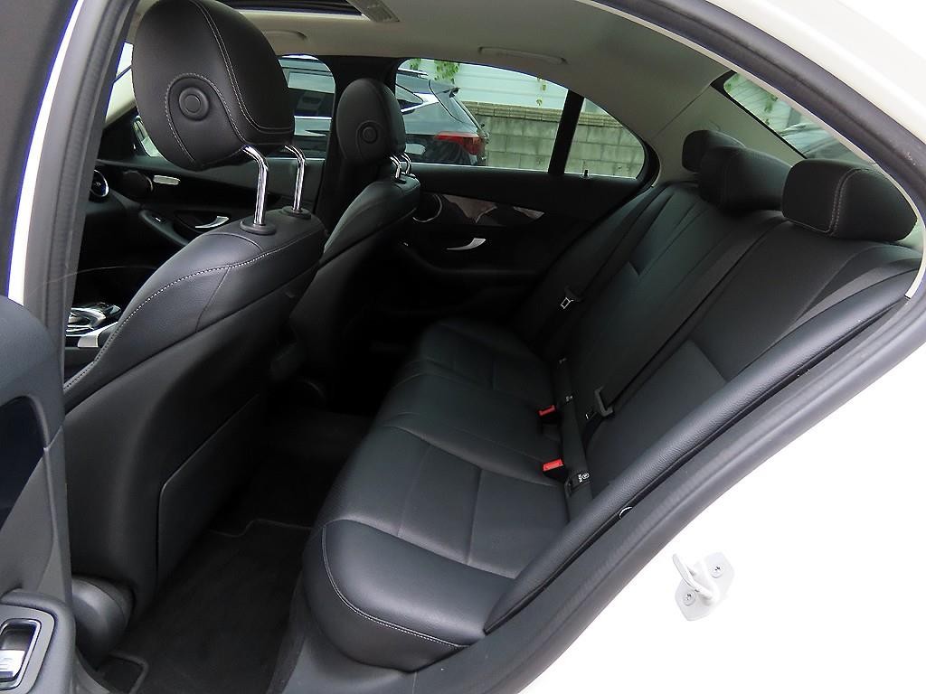 벤츠 C 클래스 C클래스 W205 C200 d 이미지 6