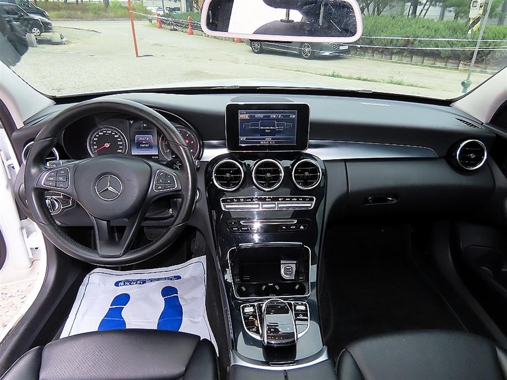 벤츠 C 클래스 C클래스 W205 C200 d 이미지 7