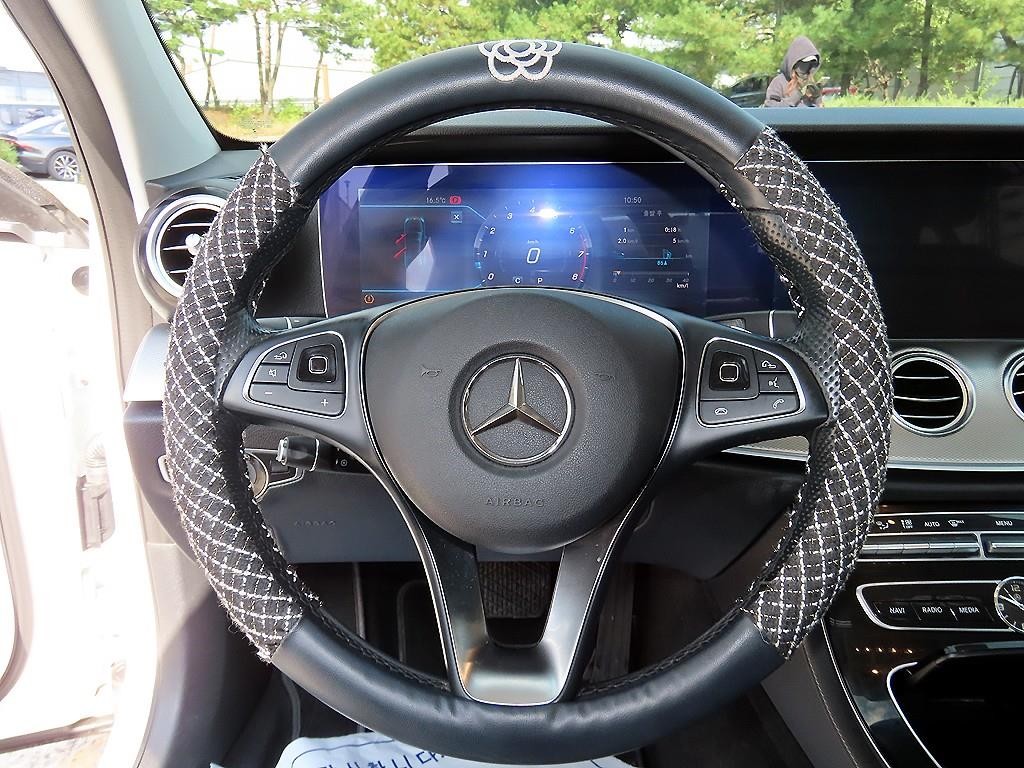 벤츠 E 클래스 E-클래스 W213 E300 AMG LINE 이미지 8