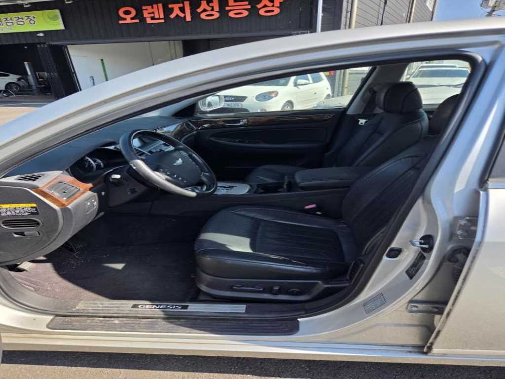 현대 제네시스 BH330 GRAND 이미지 4