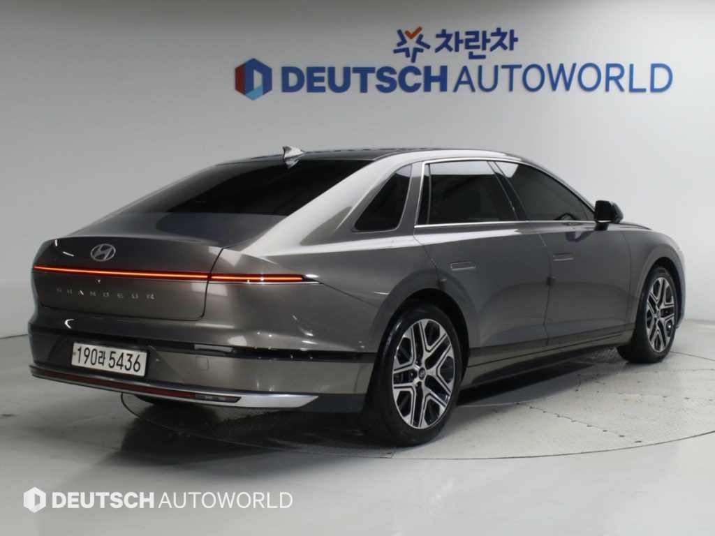 현대 그랜저 그랜저 (GN7) 가솔린 2.5 2WD 익스클루시브 이미지 2