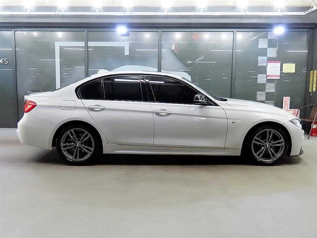 BMW 3시리즈 3시리즈 (F30) 320d M 퍼포먼스 에디션 이미지 4