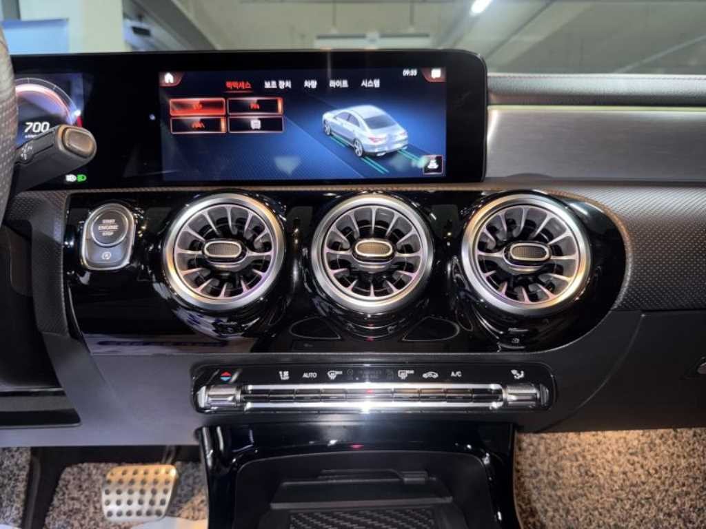 벤츠 CLA 클래스 CLA클래스 C118 CLA 250 4MATIC 이미지 12
