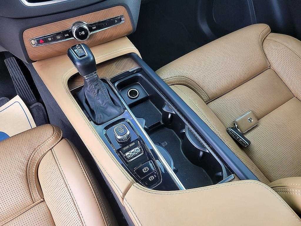 볼보 XC90 XC90 2세대 2.0 T6 AWD 인스크립션 이미지 11