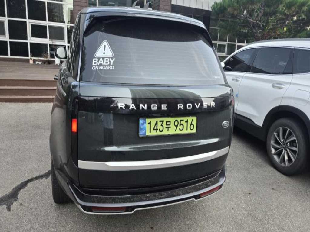 랜드로버 레인지로버 레인지로버 5세대 3.0 D350 SWB 오토바이오그래피 이미지 2