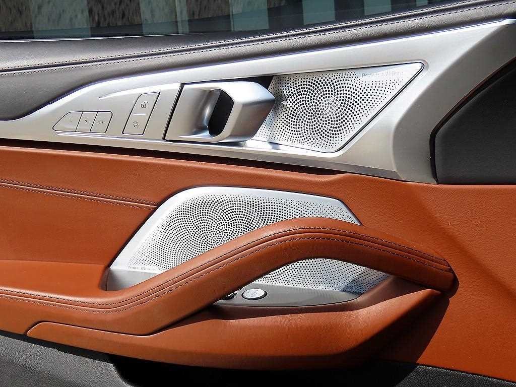 BMW 8시리즈 8시리즈 (G15) M850i xDrive 쿠페 이미지 12