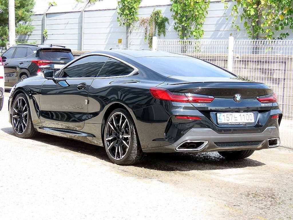 BMW 8시리즈 8시리즈 (G15) M850i xDrive 쿠페 이미지 3