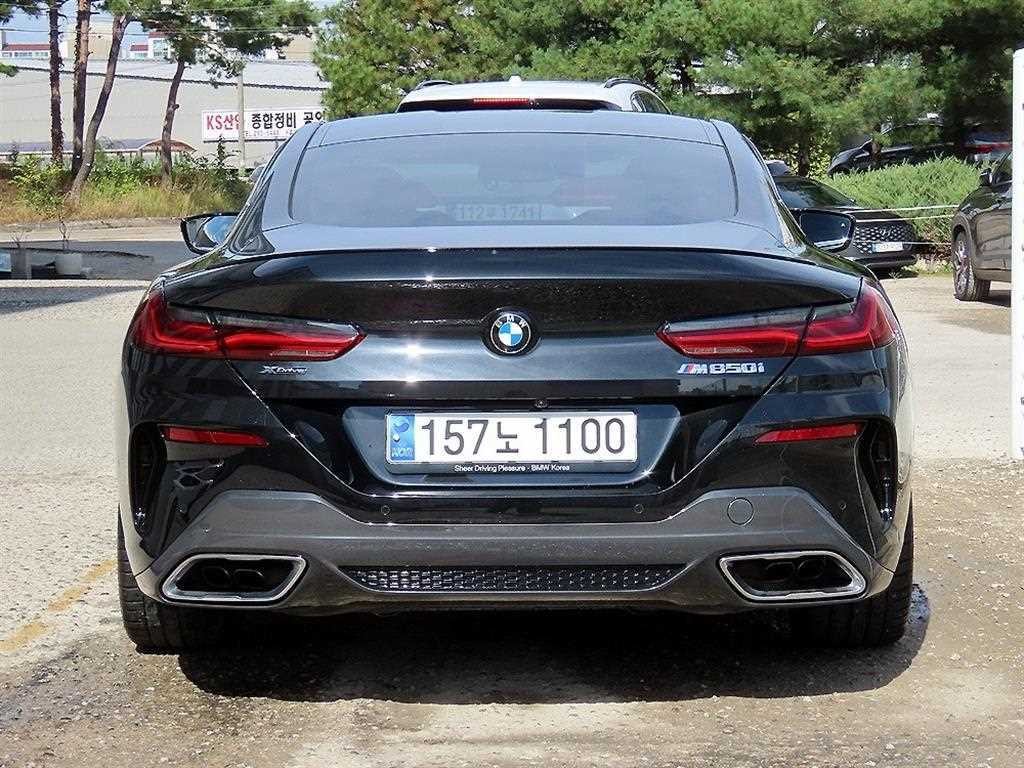 BMW 8시리즈 8시리즈 (G15) M850i xDrive 쿠페 이미지 4