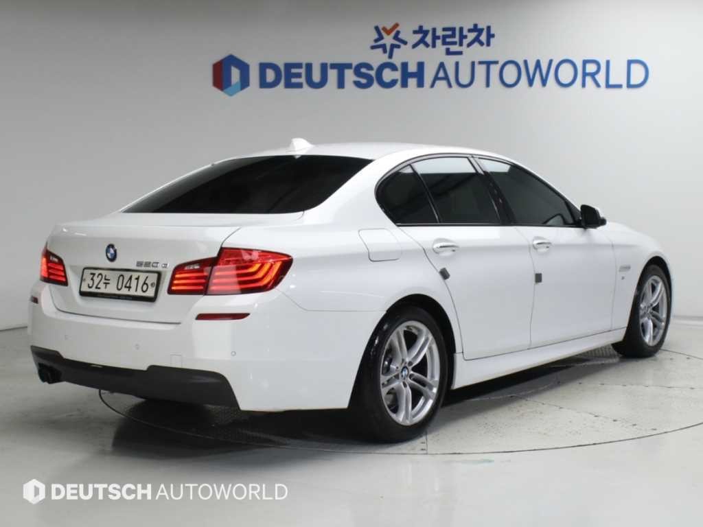 BMW 5시리즈 5시리즈 (F10) 520d M 에어로다이나믹 이미지 2