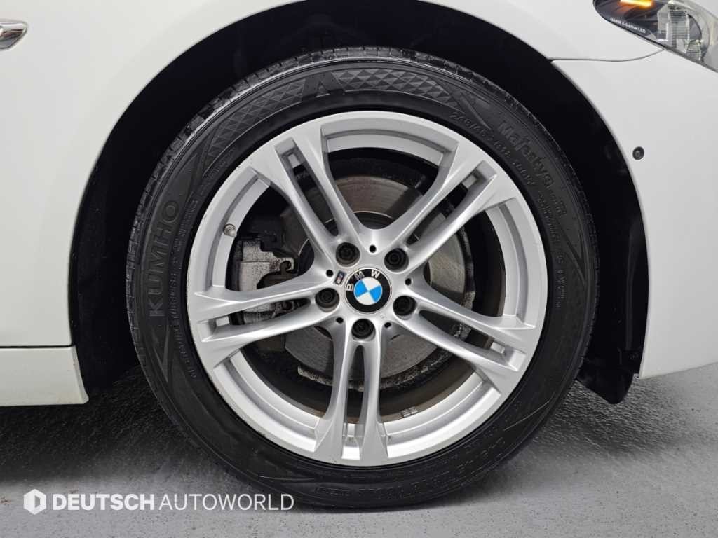 BMW 5시리즈 5시리즈 (F10) 520d M 에어로다이나믹 이미지 5