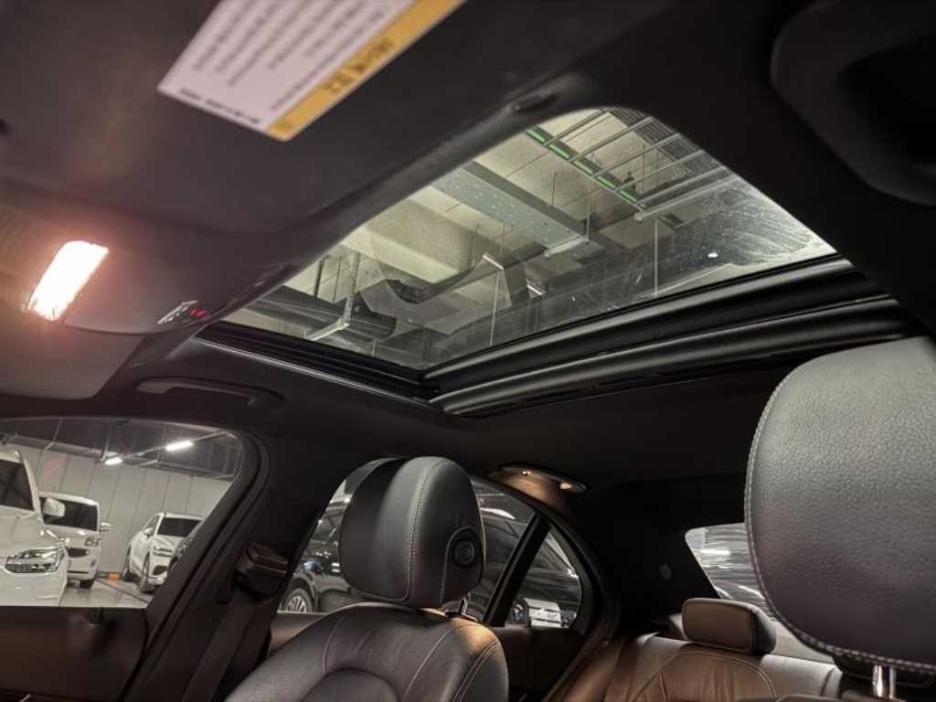 벤츠 C 클래스 C클래스 W205 C200 4MATIC AMG LINE 이미지 17