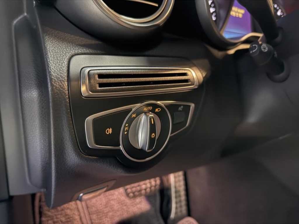 벤츠 C 클래스 C클래스 W205 C200 4MATIC AMG LINE 이미지 8