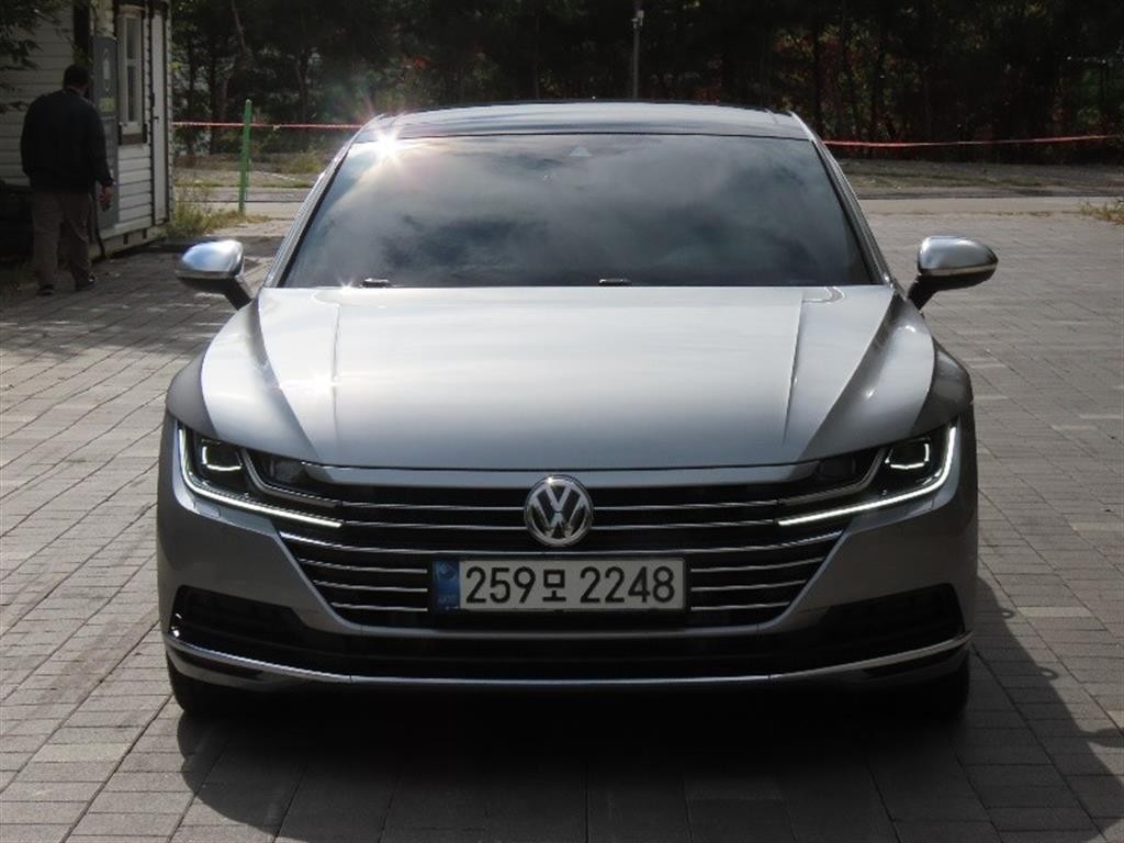 폭스바겐 아테온 2.0 TDI 엘레강스 프레스티지 이미지 1