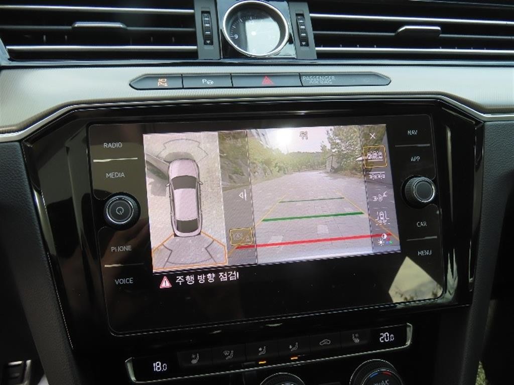 폭스바겐 아테온 2.0 TDI 엘레강스 프레스티지 이미지 10