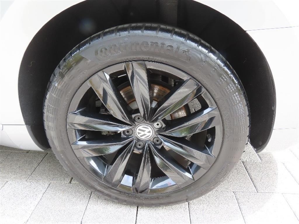 폭스바겐 아테온 2.0 TDI 엘레강스 프레스티지 이미지 16