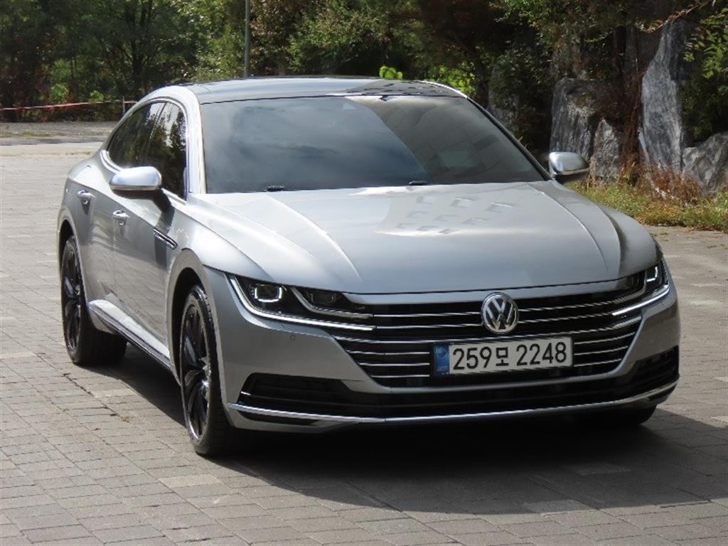 폭스바겐 아테온 2.0 TDI 엘레강스 프레스티지 이미지 2