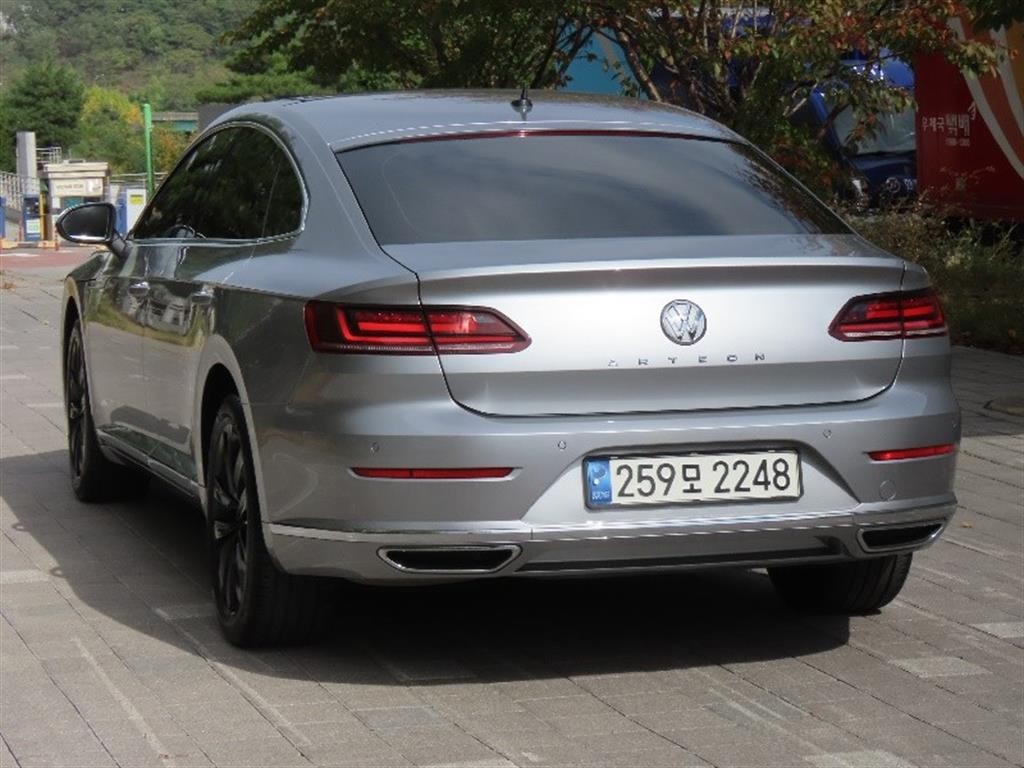 폭스바겐 아테온 2.0 TDI 엘레강스 프레스티지 이미지 4