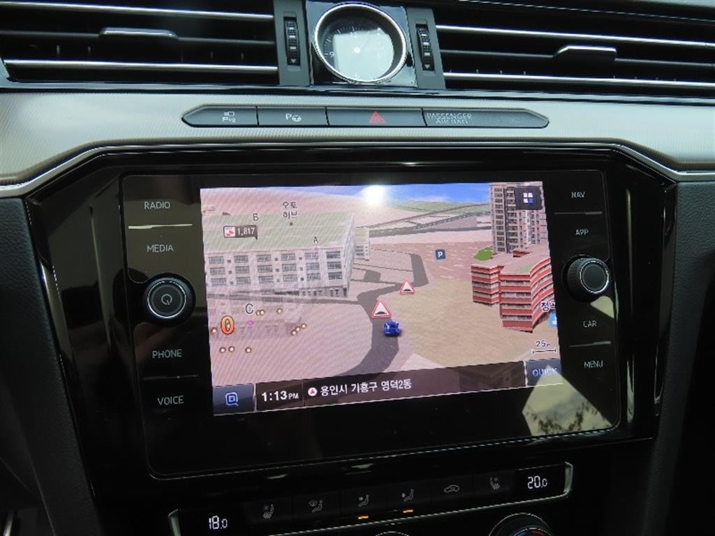 폭스바겐 아테온 2.0 TDI 엘레강스 프레스티지 이미지 9