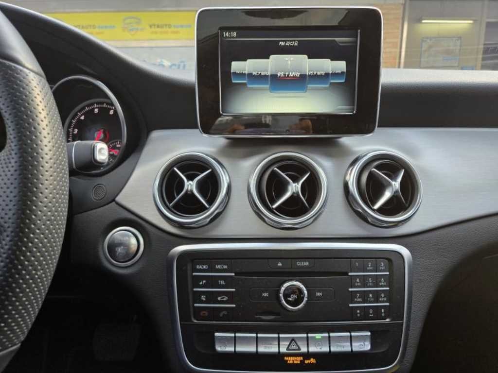 벤츠 GLA 클래스 GLA클래스 X156 GLA220 프리미엄 이미지 11