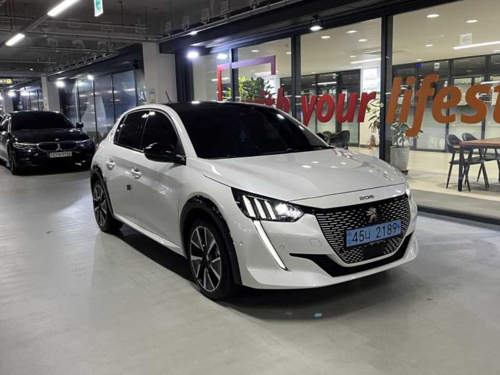 푸조 208 e-208 GT 이미지 18