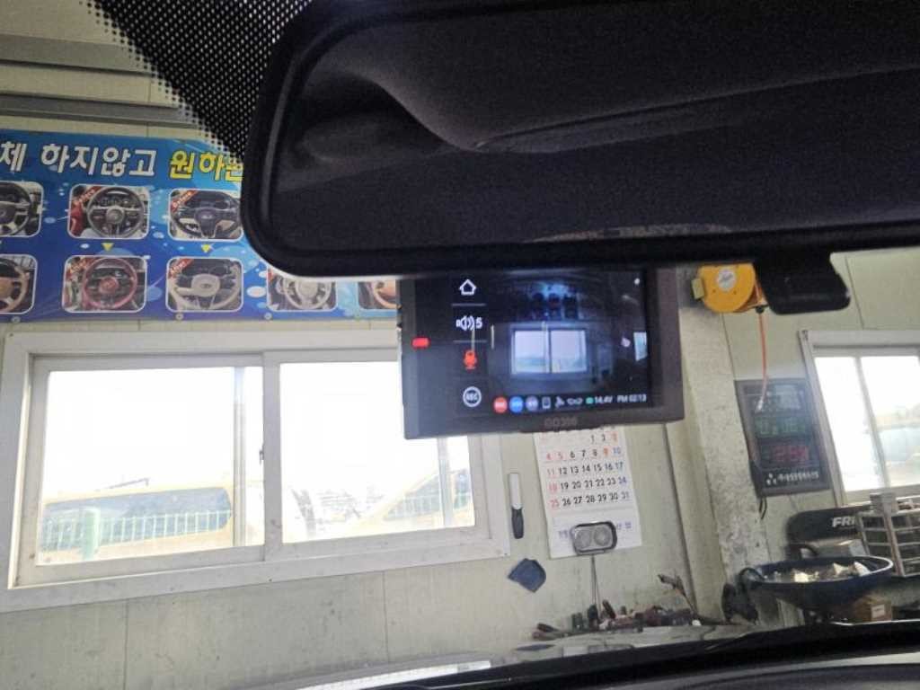 KG모빌리티(쌍용) 티볼리 티볼리 에어 2WD 디젤 1.6 IX 플러스 패키지 이미지 7